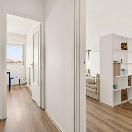 With Balcony & Parking - Downtown Apartment